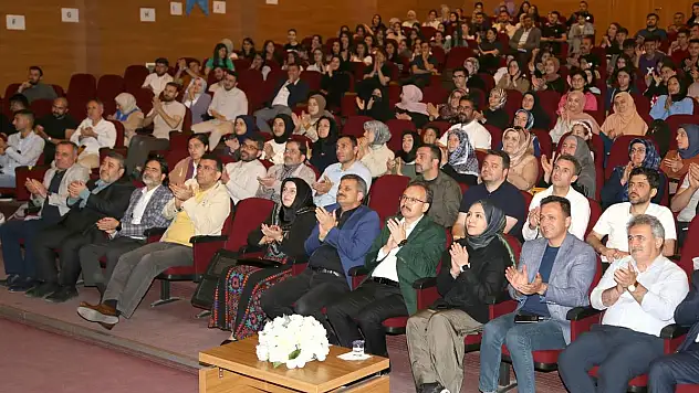 Rektör Prof. Dr. Nihat Şındak, Prof Dr. İhsan Süreyya Sırma'nın Söyleşisine Katıldı