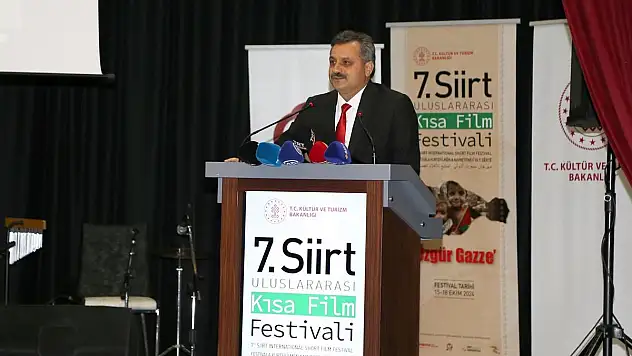 Rektör Şındak, 'Özgür Gazze' Temasıyla Düzenlenen Siirt Uluslararası Kısa Film Festivaline Katıldı
