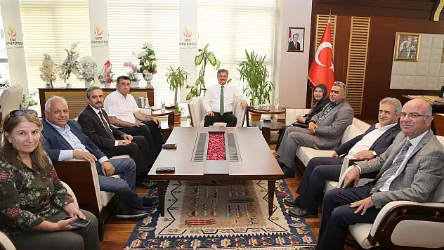 Rektörlüğü Ziyaret