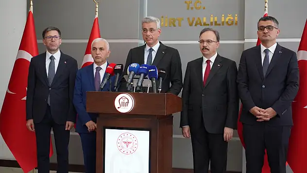Sağlık Bakanı Kemal Memişoğlu Siirt'e Geldi! Yeni Hastane Hakkında Açıklama Yaptı
