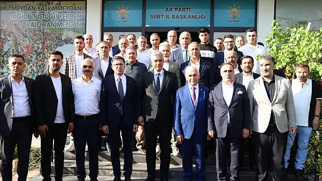 Sağlık Bakanı Memişoğlu, AK Parti Siirt Teşkilatıyla Bir Araya Geldi