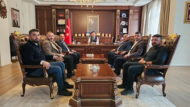 Sağlık-Sen Siirt Şube Başkanı Vesim Eviz'den Pervari Kaymakamı Ahmet Gülderen'e Ziyaret