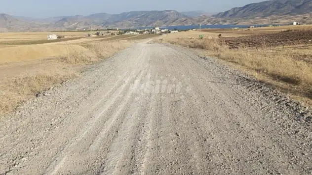 Seçim Döneminde Sözü Verilen Köy Yollarında Çalışmalar Durduruldu!