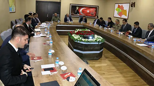 SEÇİM GÜVENLİĞİ TOPLANTISI, VALİ ALİ FUAT ATİK BAŞKANLIĞINDA YAPILDI