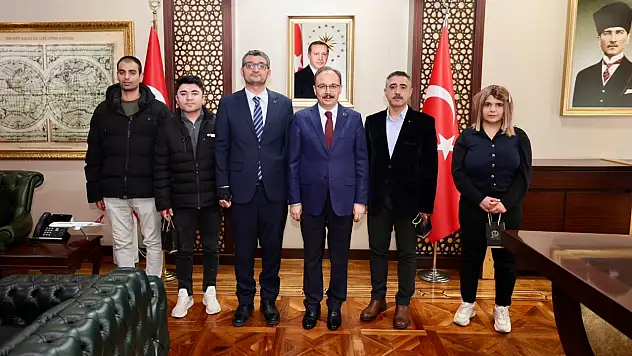 Sigarayı Bırakan Kazandı: Siirt'te 'Bırak Kazan' Kampanyasında Ödüller Verildi