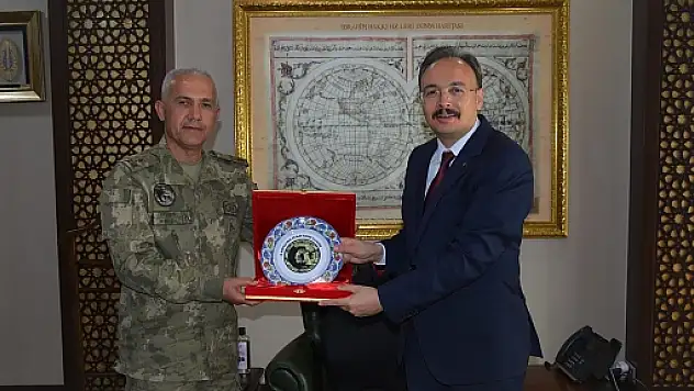 Siirt 3. Komando Tugay Komutanı Tuğgeneral Gaffar Gören'den Vali Kızılkaya'ya Ziyaret