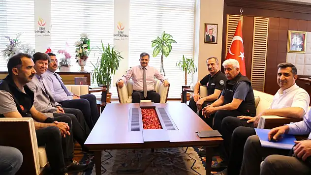 Siirt AFAD Yönetiminden Siirt Üniversitesine Teşekkür Ziyareti