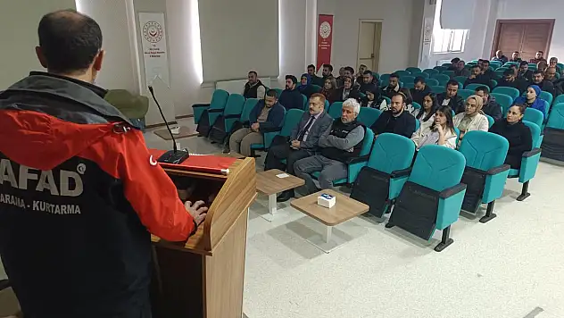 Siirt Aile ve Sosyal Hizmetler İl Müdürlüğü Personeline Yangın Güvenliği Eğitimi Verildi