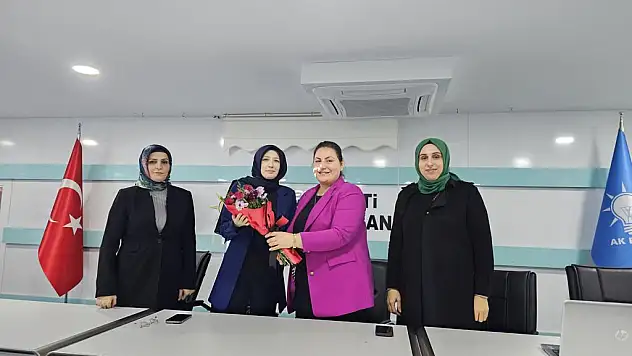 Siirt Ak Parti Kadın Kollarında Görev Değişimi