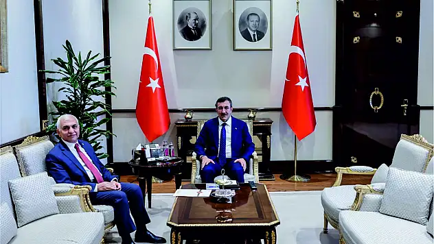 Siirt AK Parti Milletvekili Mervan Gül, Cumhurbaşkanı Yardımcısı Cevdet Yılmaz'ı Ziyaret Etti