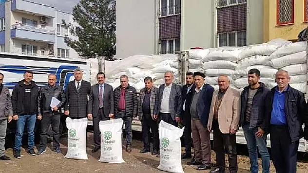 SİİRT ARICILARINA BAHAR BESLEMESİ İÇİN ŞEKER DAĞITIMI DEVAM EDİYOR