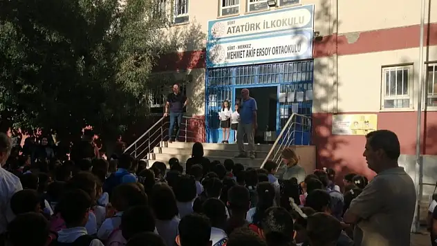 Siirt Atatürk İlkokulu Öğrencileri Yeni Binasız, Aileler Mağdur: ''Sesimizi Duyurun''