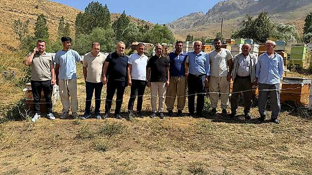 Siirt Balı İçin Van ve Bitlis Yaylalarında Zorlu Mesai: Gezgin Arıcılara Yerinde Ziyaret