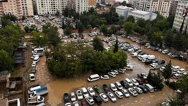 Siirt Baro Başkanı Alptekin'den Siirt Lisesi ve Öğretmenevi Alanı İçin Çağrı
