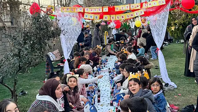 Siirt Belçim Sitesi'nde 6. Geleneksel İftar: Çocuklar Ramazan'ı Eğlenerek Öğreniyor