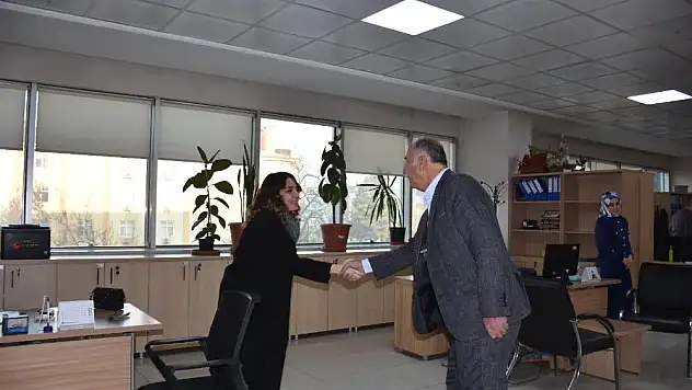 Siirt Belediye Eş Başkanı Kaysi'den Belediye Birimlerine Ziyaret