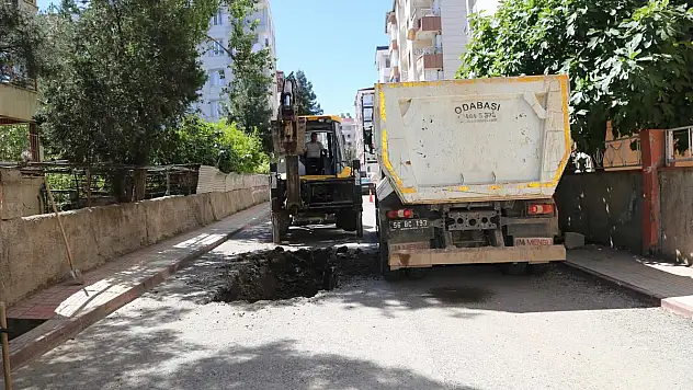 Siirt Belediyesi Altyapı Sorunlarını Gidermeye Devam Ediyor