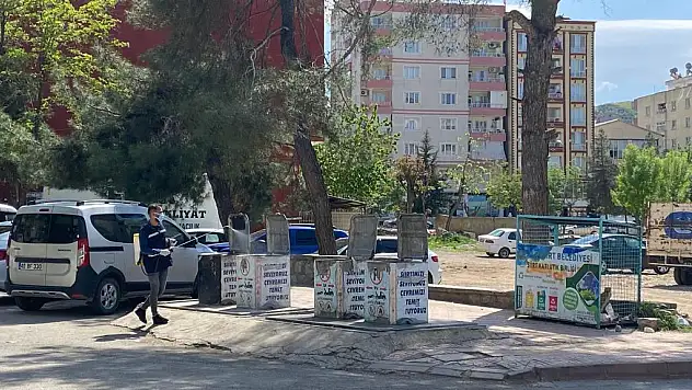 Siirt Belediyesi İlaçlama Çalışmalarına Devam Ediyor