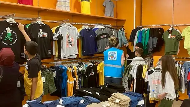 Siirt Belediyesi'nden Yetim ve Dezavantajlı Ailelere Bayram Desteği