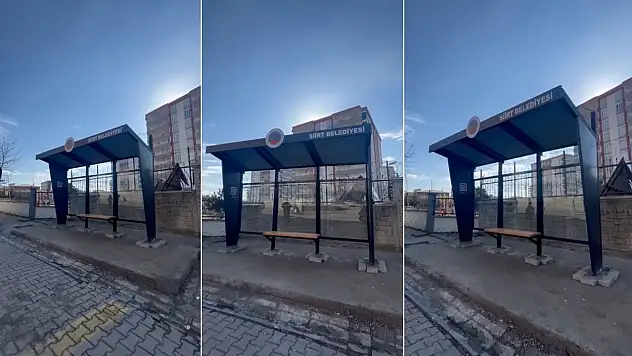 Siirt Belediyesi personeli üretti: Eski duraklar yenileniyor