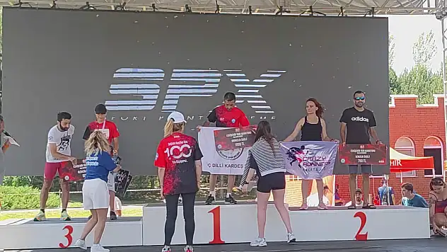 Siirt Belediyesi Sporcusu, 2000 Sporcunun Katıldığı Yarışmada Birinci Oldu