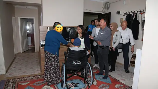 Siirt Belediyesi, Tekerlekli Sandalye Dağıtımlarına Devam Ediyor