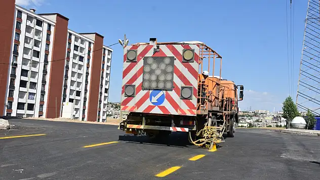Siirt Belediyesi yol çizgi çalışmalarını tamamladı