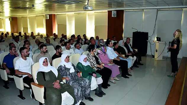 Siirt Belediyesi'nden 'Maddeye Hayır de' Konferansı