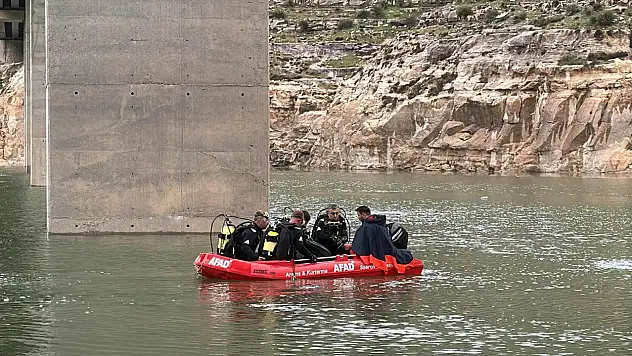 Siirt Botan Köprüsünden Düşen Genç Hayatını Kaybetti! Acı Haber Geldi