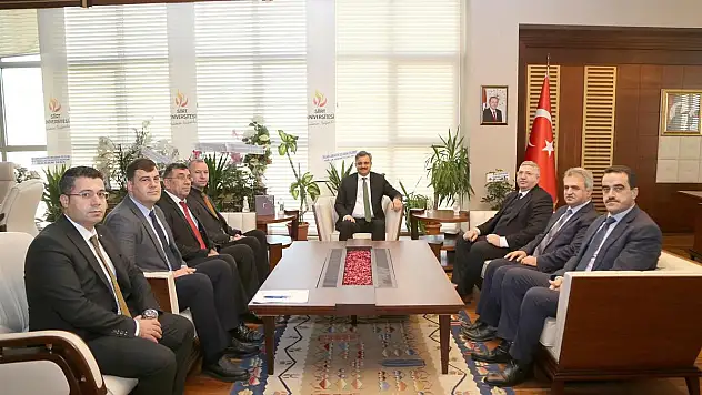 Siirt Denetimli Serbestlik Müdürlüğünden Rektör Şındak'a Tebrik Ziyareti