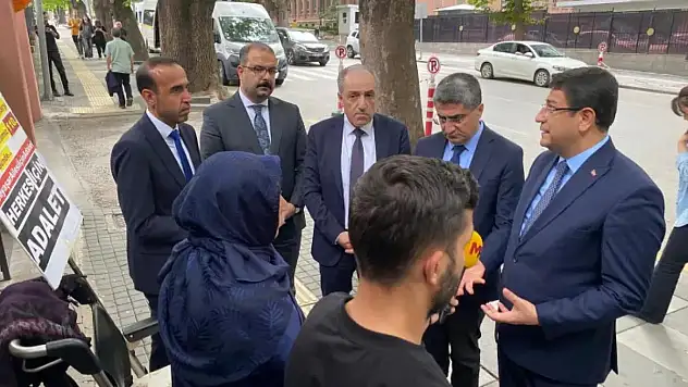 Siirt DEVA Partisi İl Başkanı Dayanan, Adalet Nöbetindeki Şenyaşar Ailesine Destek Oldu 