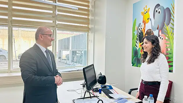 Siirt EAH Başhekimi Prof. Dr. Servet Yolbaş'tan polikliniklere ziyaret