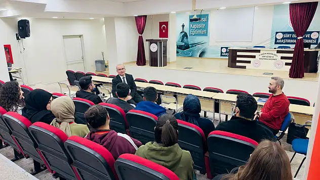 Siirt EAH Başhekimi Yolbaş, İntörn Doktorlarla Bir Araya Geldi
