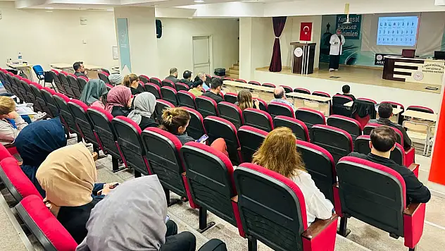 Siirt Eğitim ve Araştırma Hastanesi'nde Klinik Rehberler Eğitimi Düzenlendi