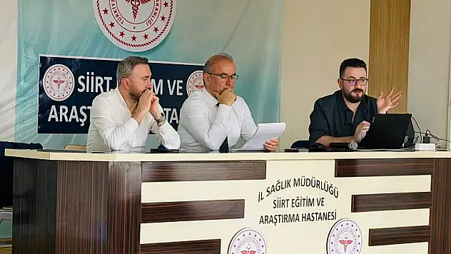 Siirt Eğitim ve Araştırma Hastanesi'nde Klinik Sorumluları Toplantısı Yapıldı
