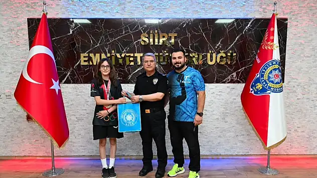 Siirt Emniyet Müdürü Özdemir Türkiye Boks Şampiyonu Hiranur Yıldız'ı Konuk Etti