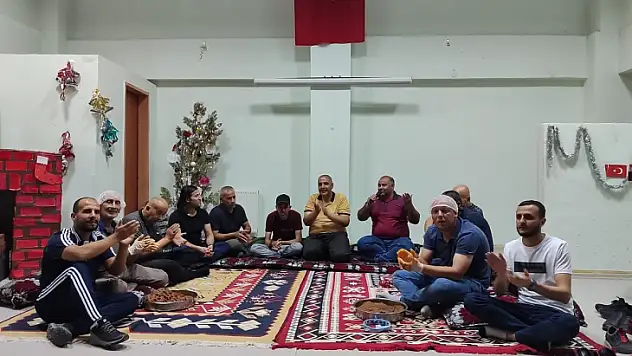 Siirt Engelsiz Yaşam Merkezinde Sıra Gecesi Yapıldı