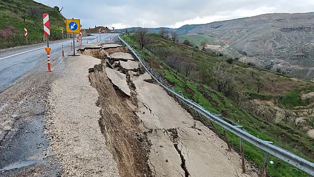 Siirt-Eruh Karayolunda Heyelan: Yolun Bir Bölümü Çöktü