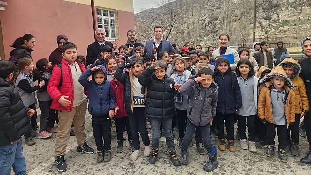 Siirt Eruh Kaymakamı Meral'den 8'inci sınıf öğrencilerine LGS ziyareti