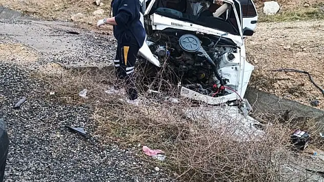 Siirt-Eruh Yolundaki Trafik Kazasında 5 Kişi Yaralandı (VİDEOLU HABER)