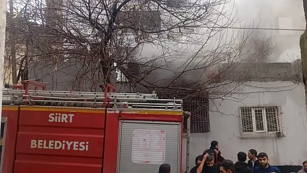 Siirt'te Evde Çıkan Yangında Eşyalar Küle Döndü
