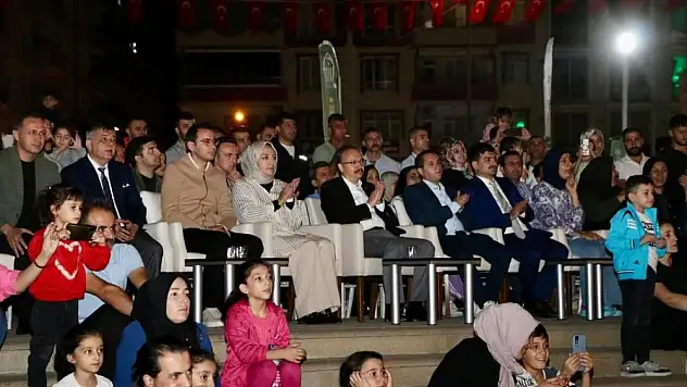 Siirt Fıstık Festivali, Heyecan ve Coşku Dolu Konserle Sona Erdi!
