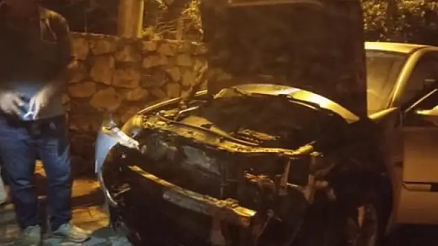 Siirt-Gökçebağ Yolunda Seyir Halindeki Otomobil Alev Aldı