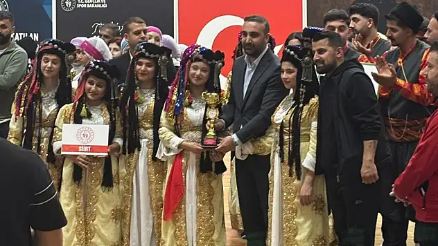 Siirt Halk Oyunları Ekibi Türkiye Finalinde