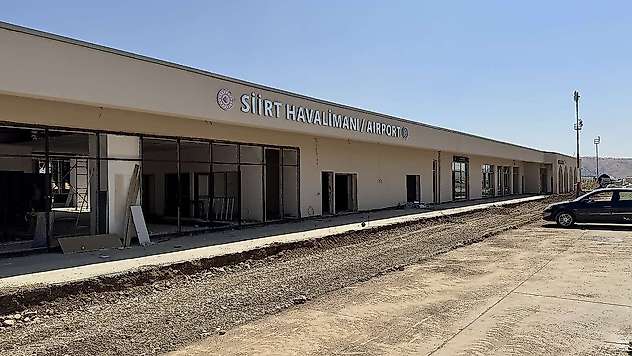Siirt Havalimanı'nda Personel Alımı İddiası: İlan Olmadan mı Alındılar?