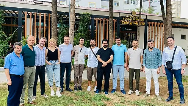 Siirt Hayat Hastanesi Doktorları Kahvaltıda Bir Araya Geldi