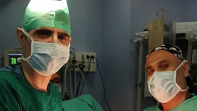 Siirt Hayat Hastanesinde Kanser Kitlesi Alınan Hasta Sağlığına Kavuştu