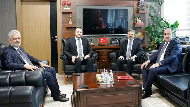 Siirt Heyeti Bakan Yardımcısı Ahmet Aydın ile Bir Araya Geldi