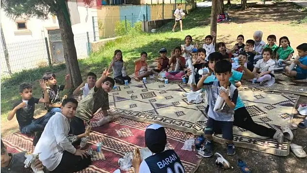 Siirt İHH Muhacir Öğrencilere Kardeşlik Pikniği Düzenledi