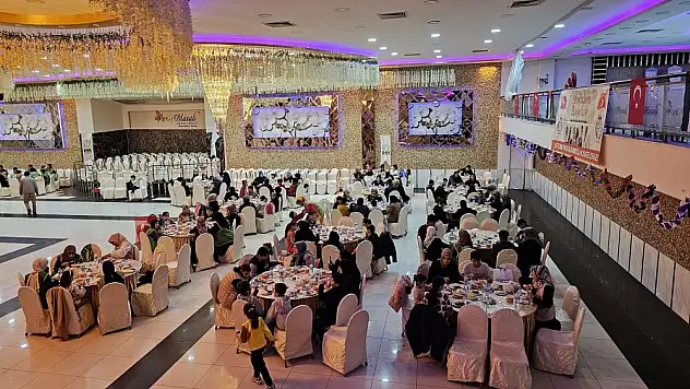 Siirt İHH'dan 15 Ramazan Dünya Yetimler Günü'nde İftar Programı